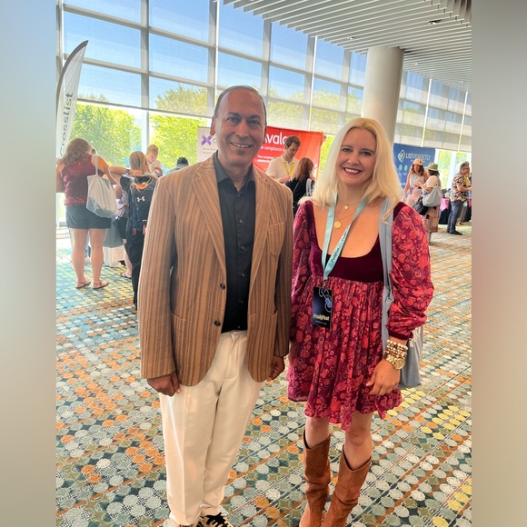 Meet your Posher, Katie - Picture 2 of 16